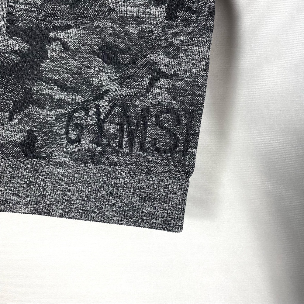 Gymshark Adapt Camo Seamless Top - Picture 3 of 5